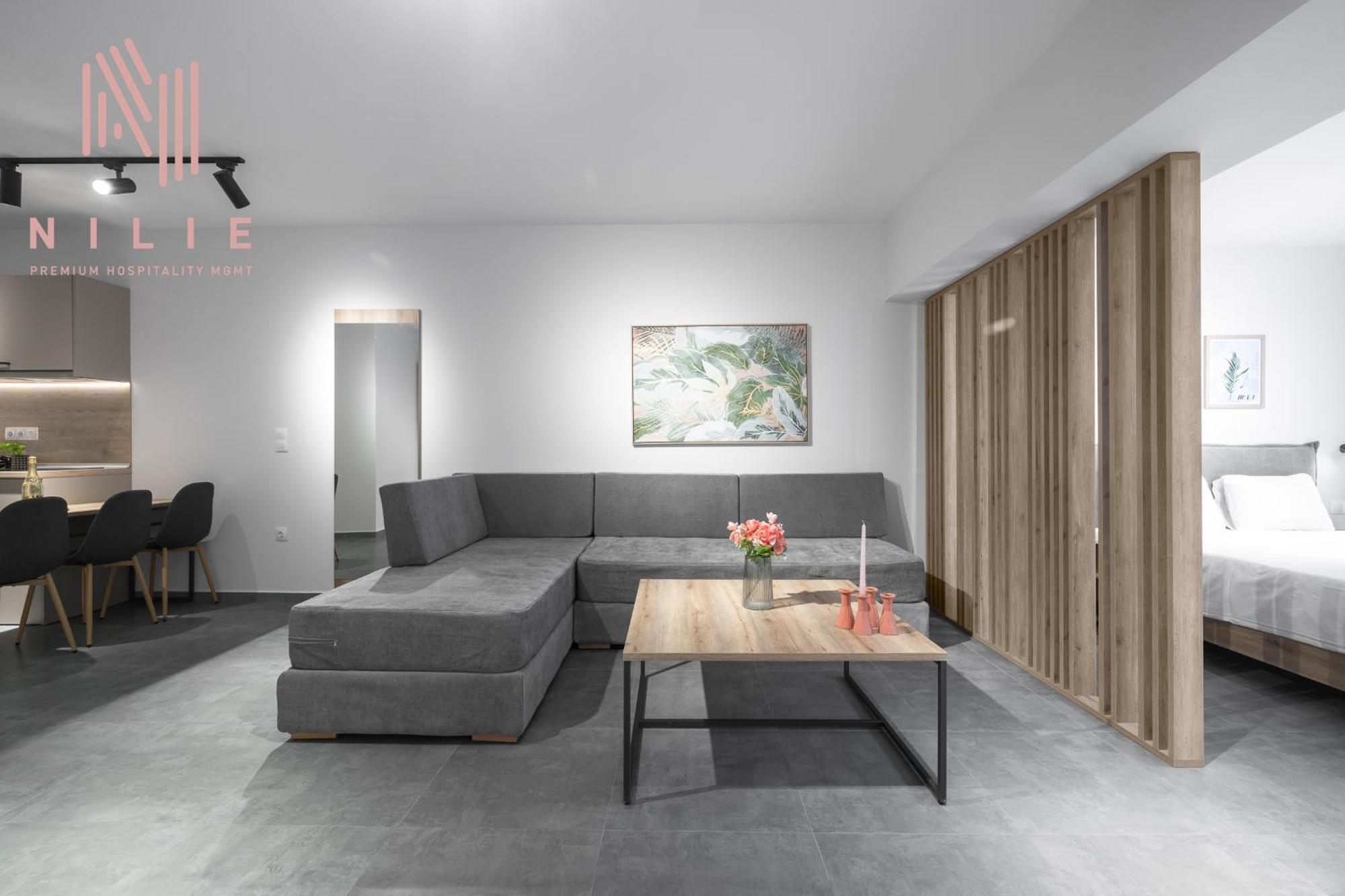 P30, Nilie Hospitality Mgmt Apartment *